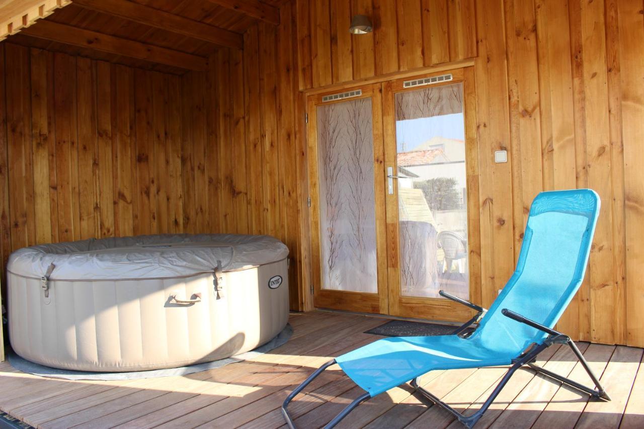 Chalet Esprit Zen Et Nature Avec Spa Сент-Илер-де-Рие Екстериор снимка